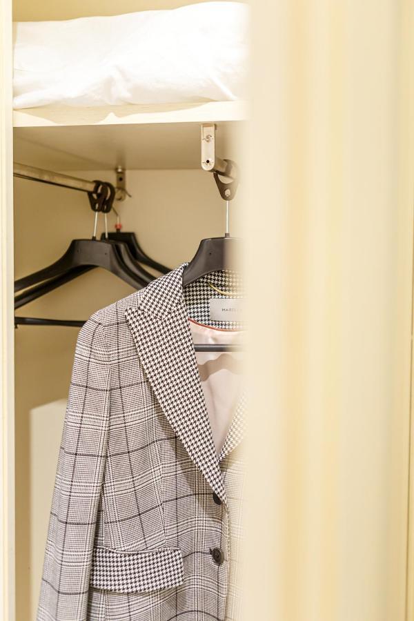 Twin Room Shower