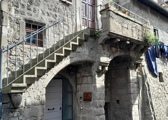 Palazzo Alessandrini Guest House Viterbo